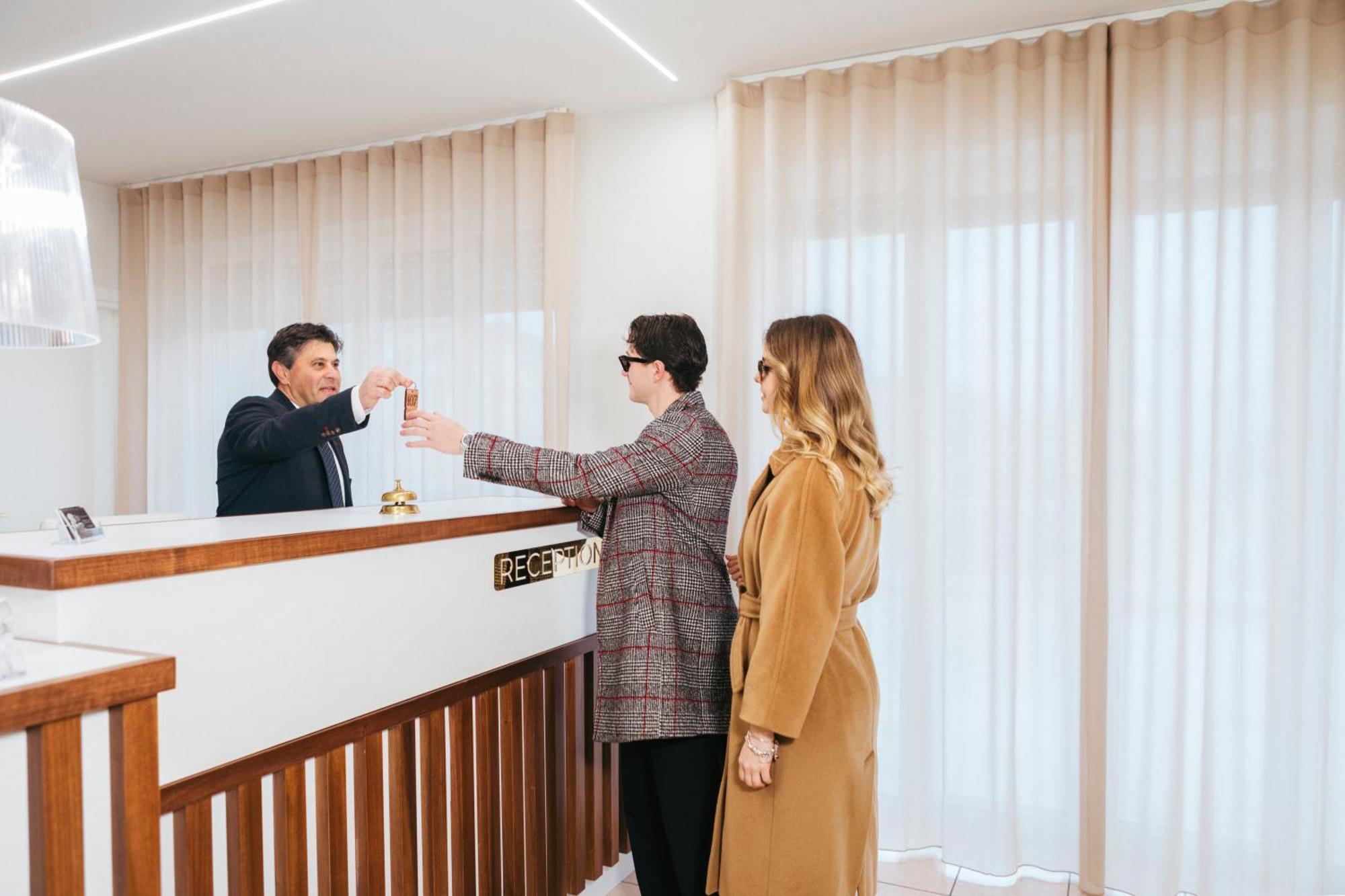 Easy Hotel 3*