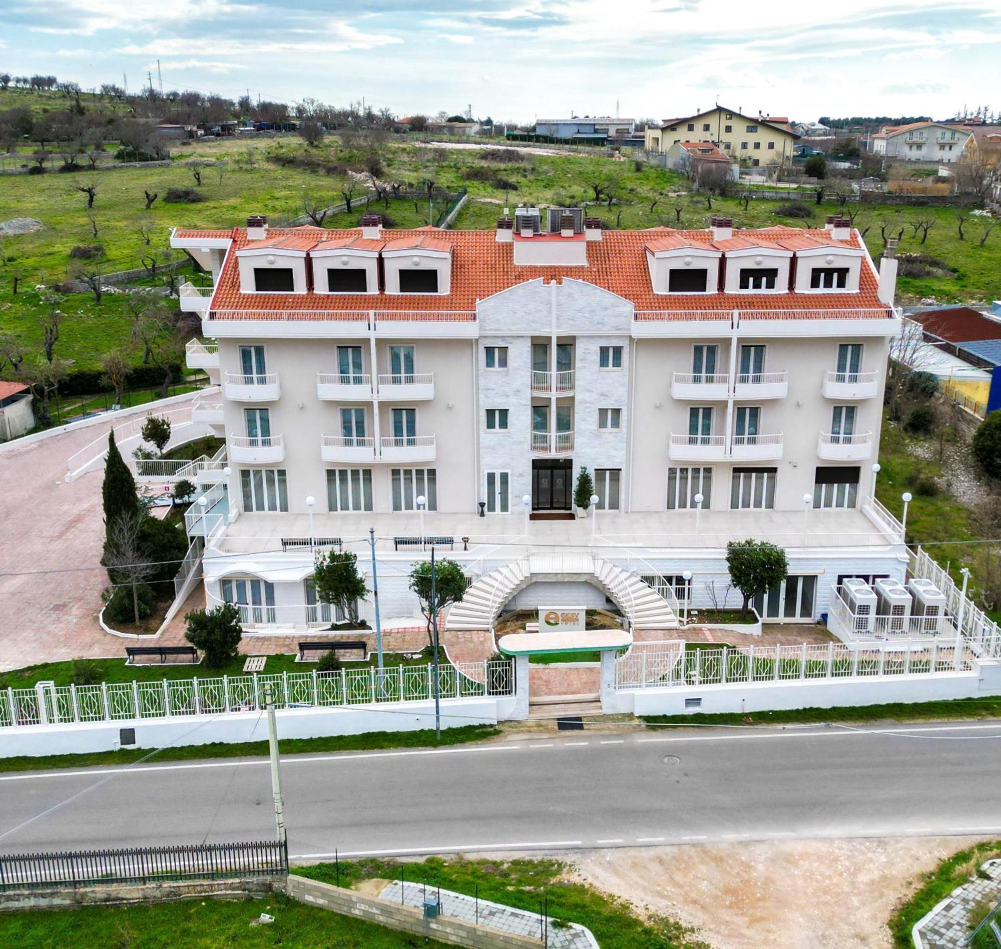 Easy Hotel 3*